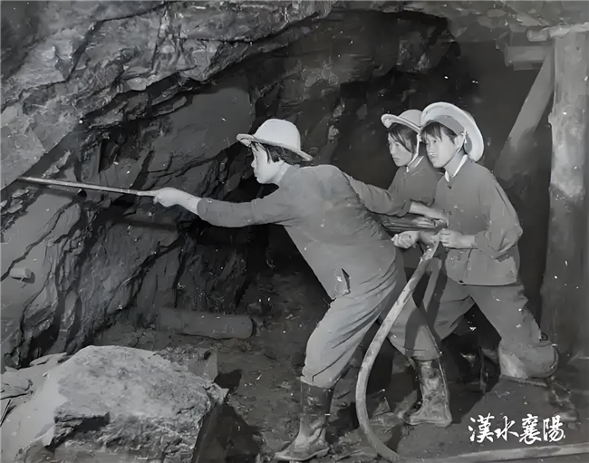 大型情景剧  《雏燕壮歌》